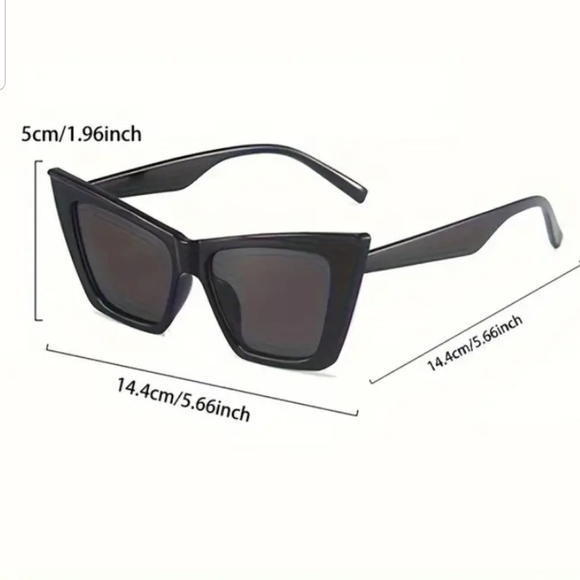 Pink and Pretty - Picture 2 of 2